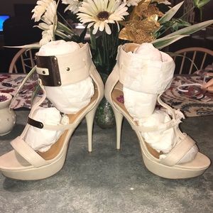 Heels , never been worn